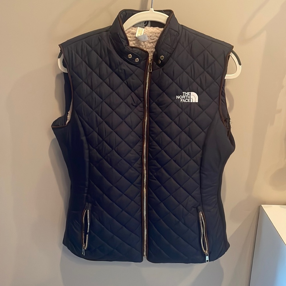 The North Face Women’s Zip up Fleece Lined Vest